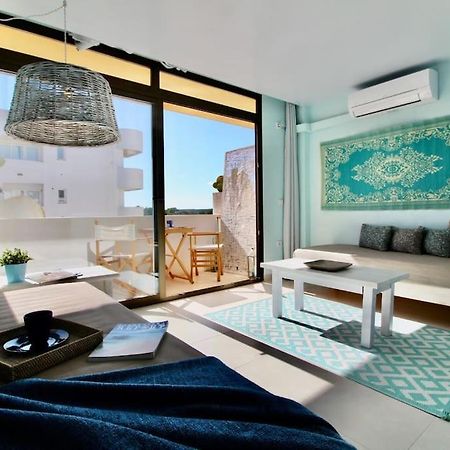 Agradable Apartamento Con Terraza En Formentera Es Pujols Eksteriør billede