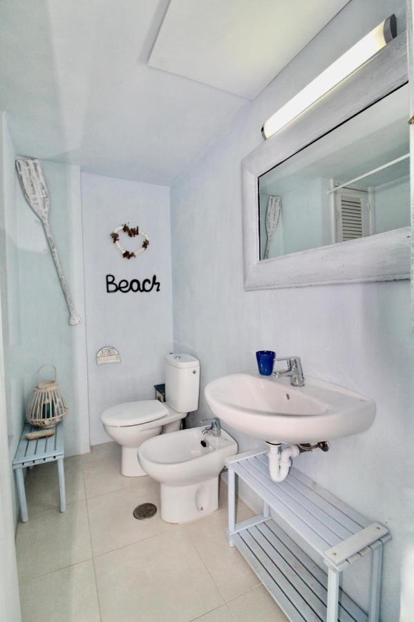 Agradable Apartamento Con Terraza En Formentera Es Pujols Eksteriør billede
